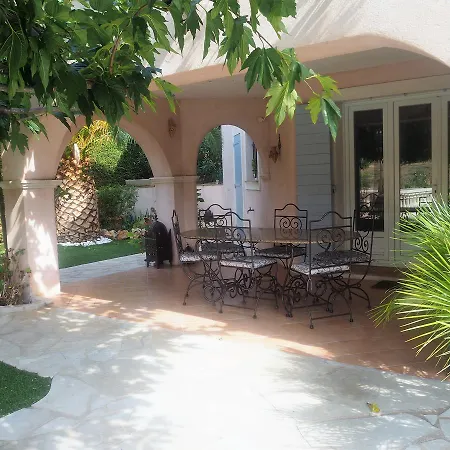 Felibre Villa *
